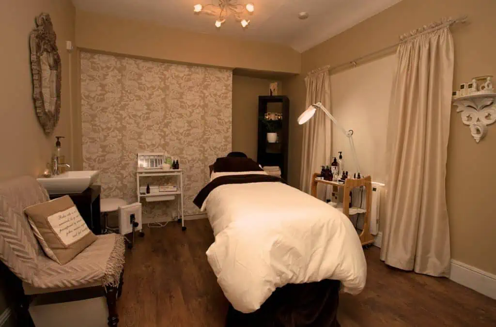 Treatment room and Nail bar